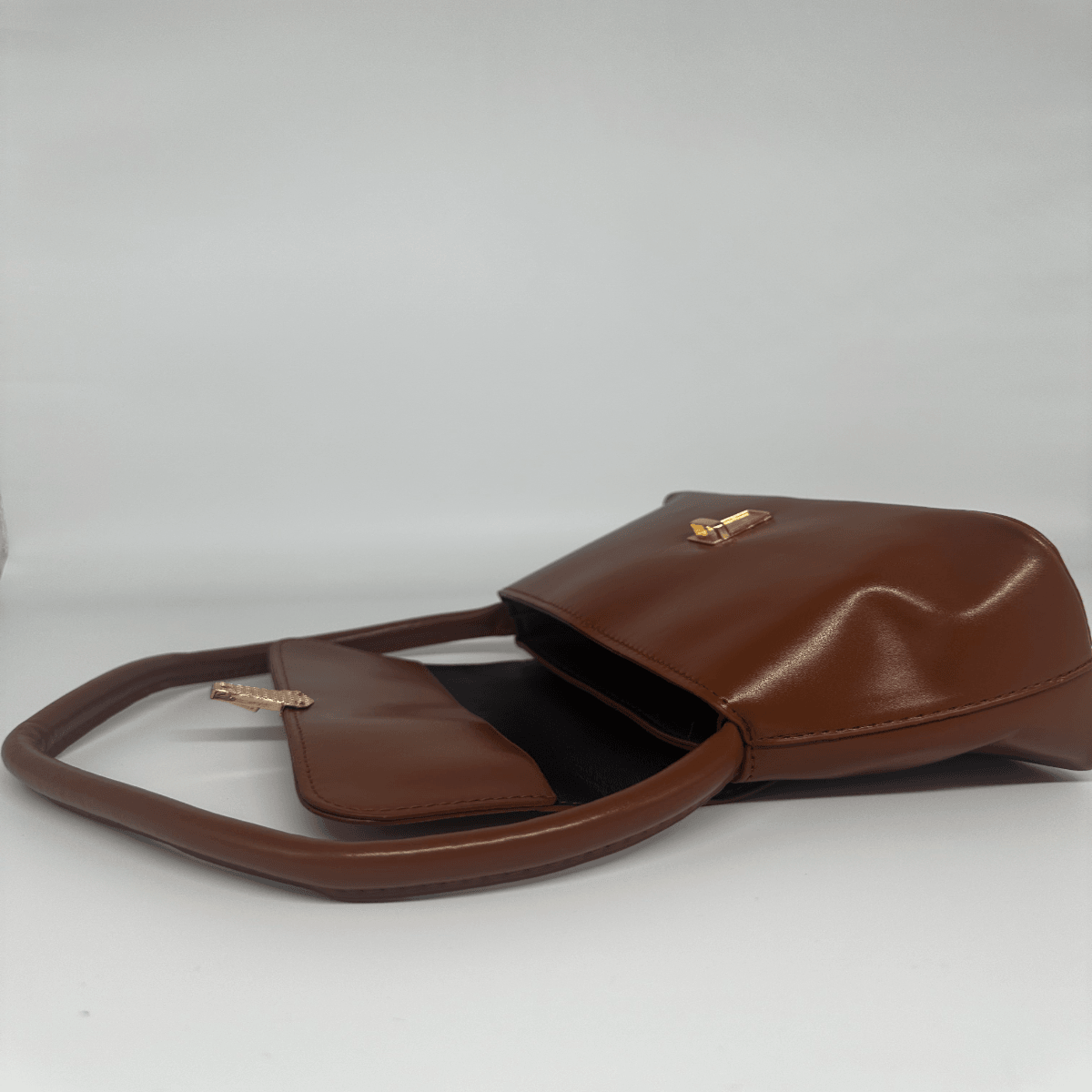 Sofisticirana torba za nošenje preko ramena