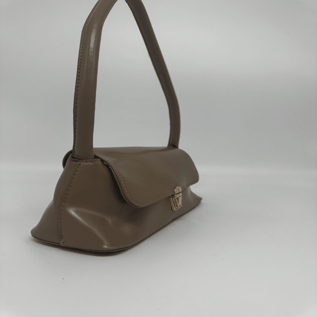 Sofisticirana torba za nošenje preko ramena