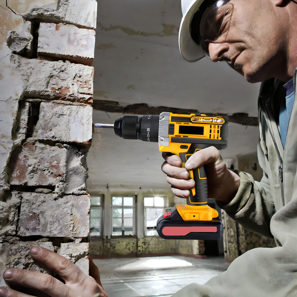 Aku bušilica sa setom alata